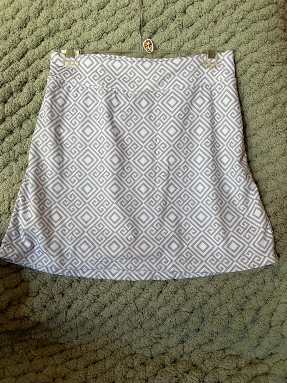 Seafolly White and Light Gray Geo-Print Mini Skort